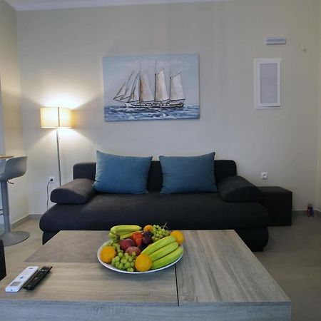 Matoulas Luxury Apartment นาฟปลิโอ ภายนอก รูปภาพ