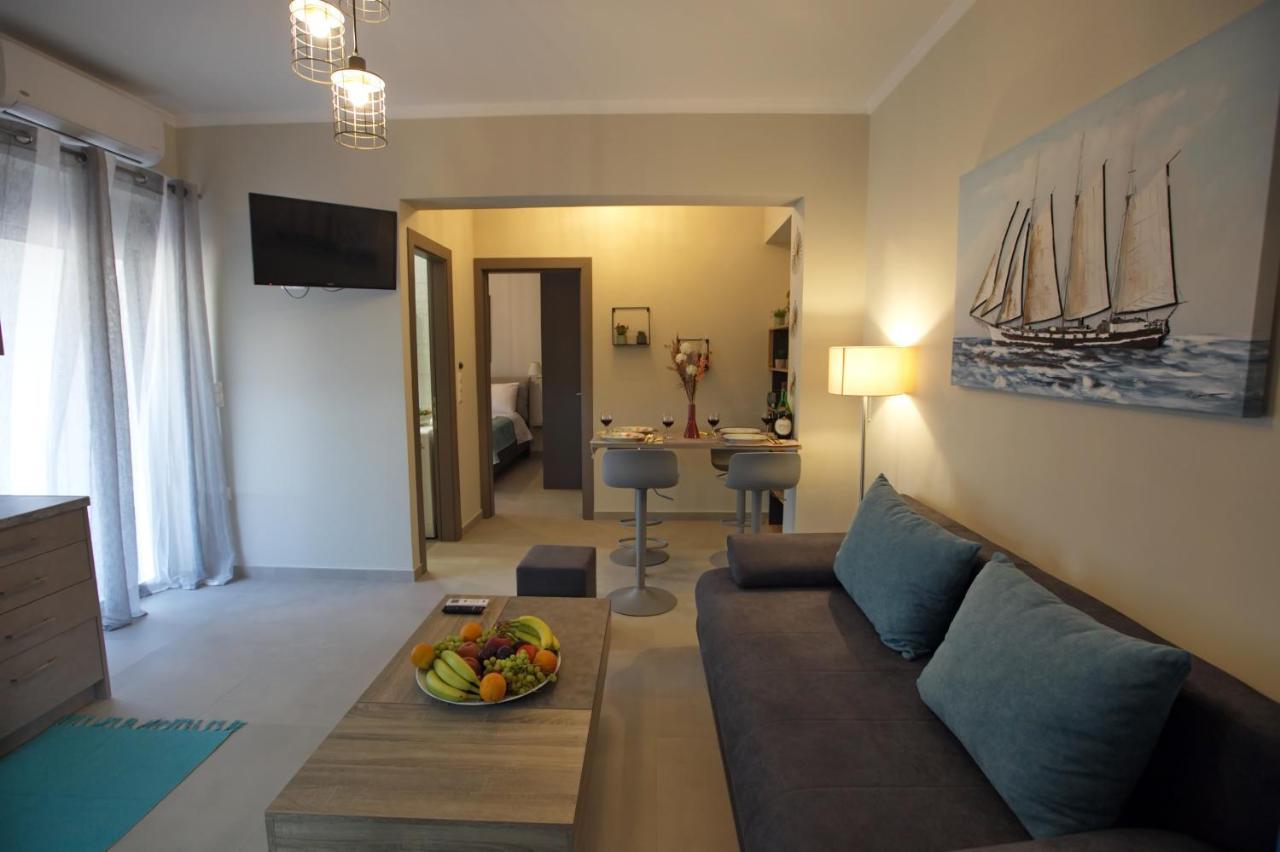 Matoulas Luxury Apartment นาฟปลิโอ ภายนอก รูปภาพ