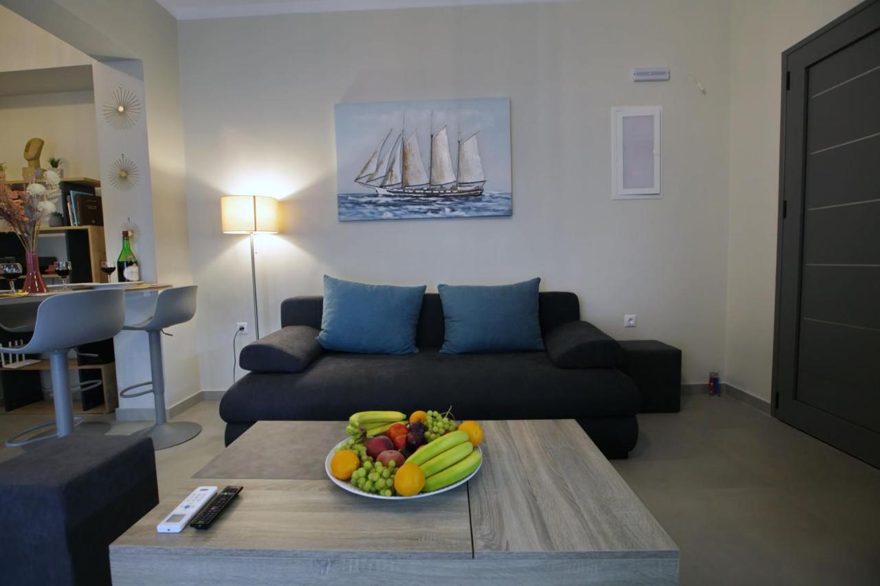 Matoulas Luxury Apartment นาฟปลิโอ ภายนอก รูปภาพ